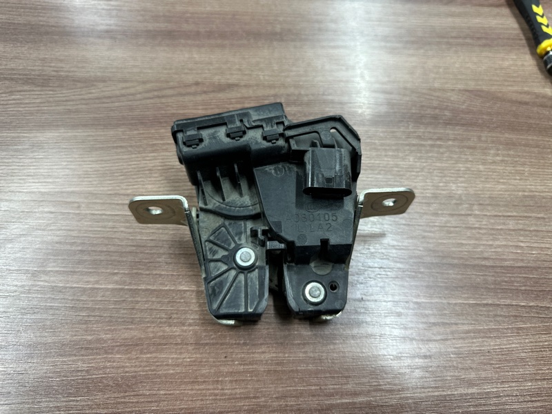 Замок багажника, 7000 рублей, Москва