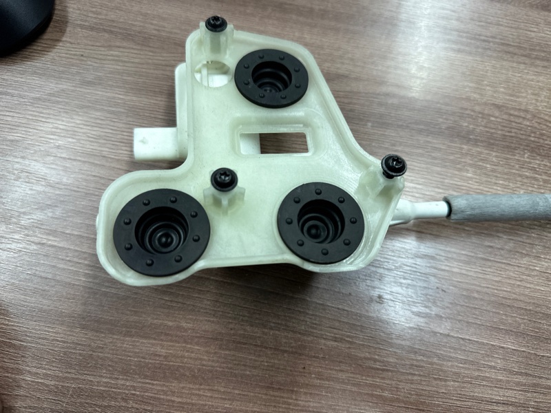 Доводчик двери багажника, 1500 рублей, Москва