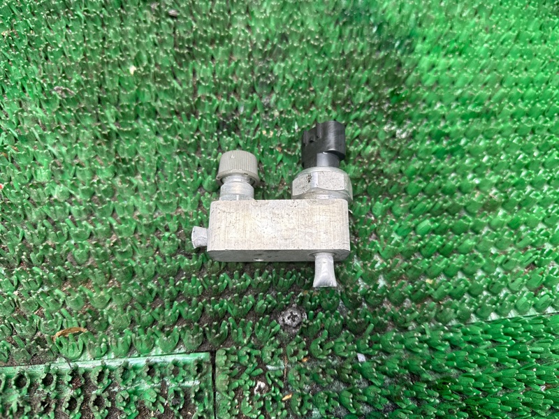 Датчик давления компрессора кондиционера, 2000 рублей, Москва