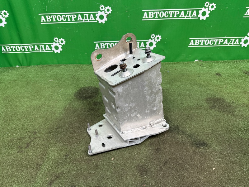 Кронштейн усилителя бампера, 35000 рублей, Москва