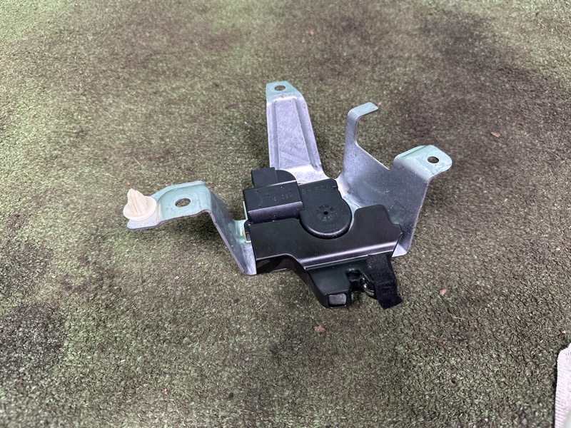 Замок стекла багажника, 2000 рублей, Москва