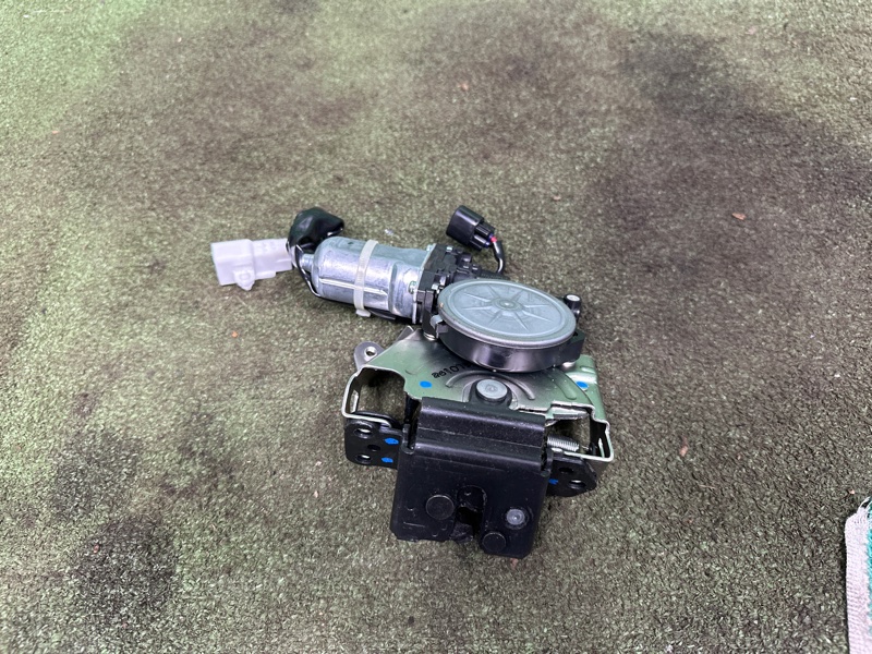 Замок двери багажника, 8000 рублей, Москва