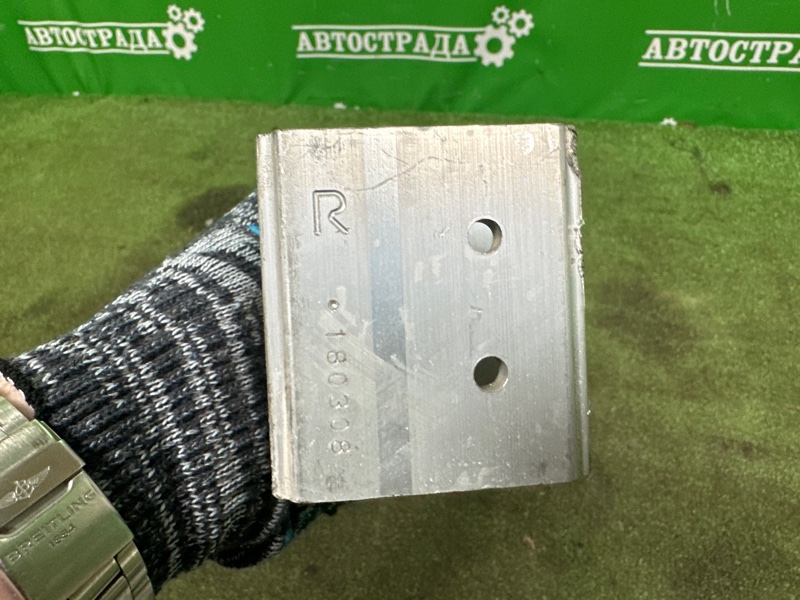 Кронштейн усилителя бампера, 15000 рублей, Москва