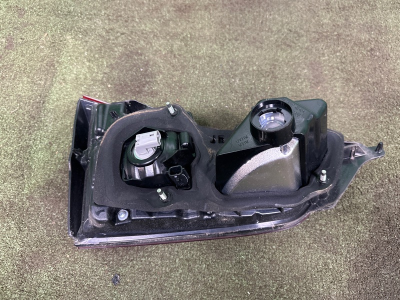 Фонарь в крышку багажника, 4000 рублей, Москва