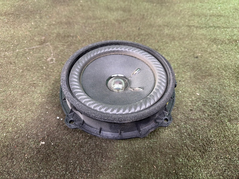 Динамик, 2000 рублей, Москва