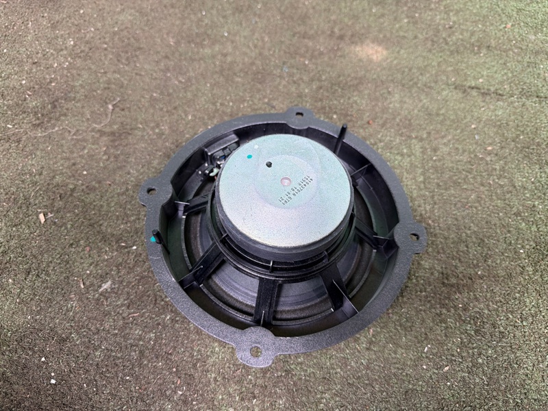 Динамик, 2000 рублей, Москва