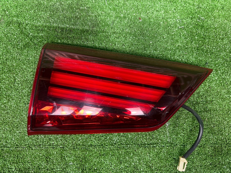 Фонарь в крышку багажника, 8000 рублей, Москва