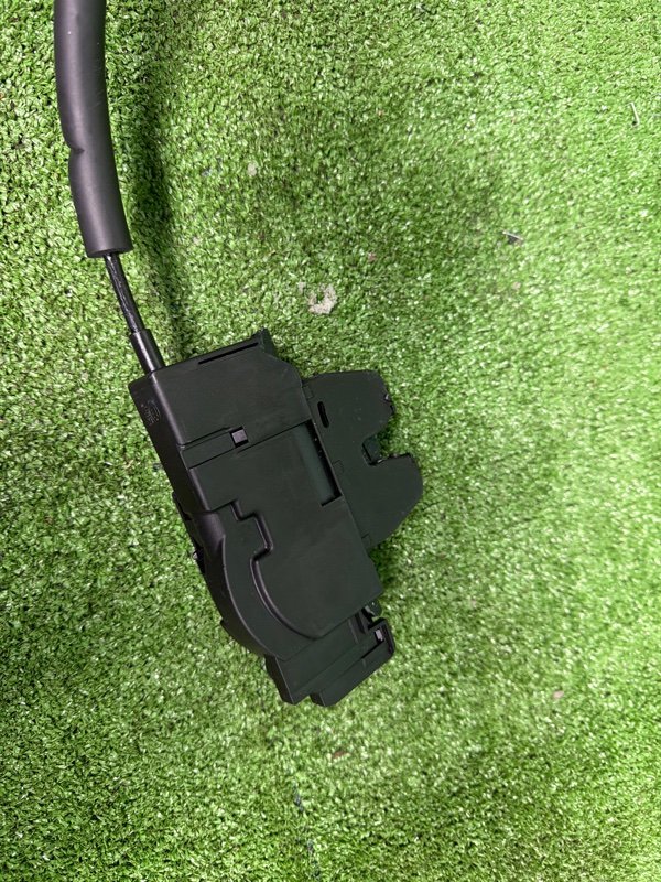 Замок двери багажника, 25000 рублей, Москва