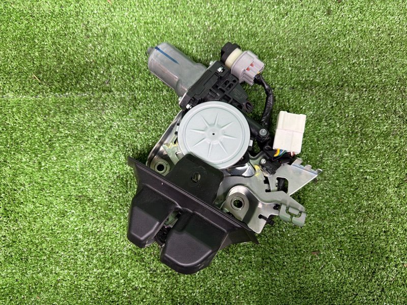 Замок багажника, 15000 рублей, Москва