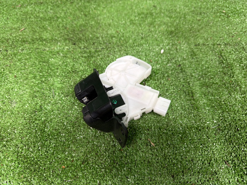 Замок двери багажника, 3000 рублей, Москва