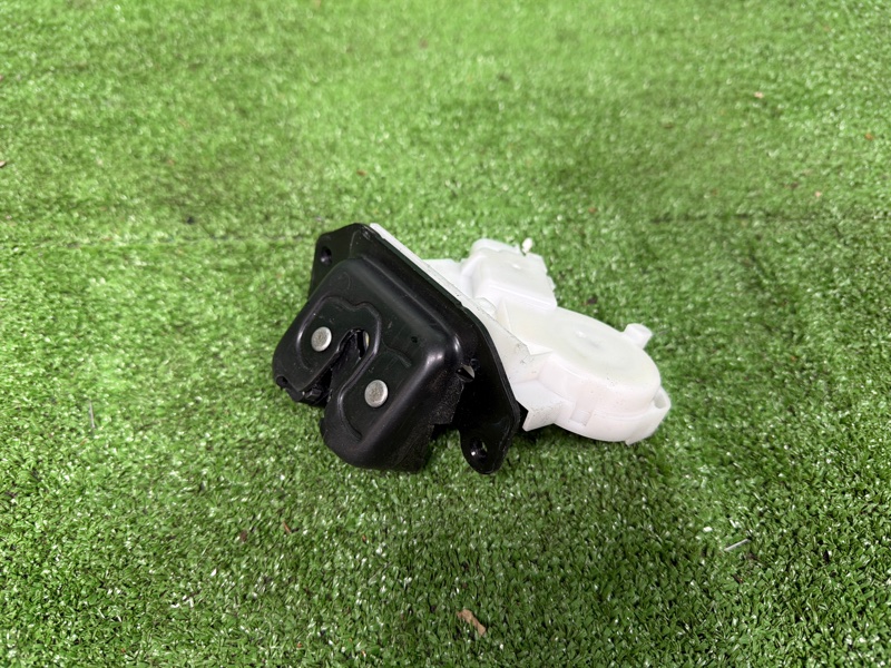 Замок двери багажника, 3000 рублей, Москва