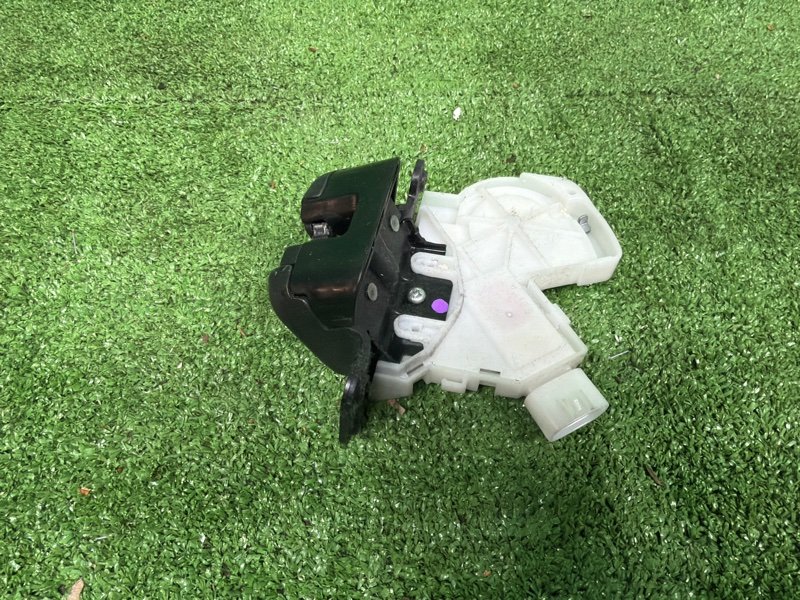 Замок двери багажника, 3000 рублей, Москва