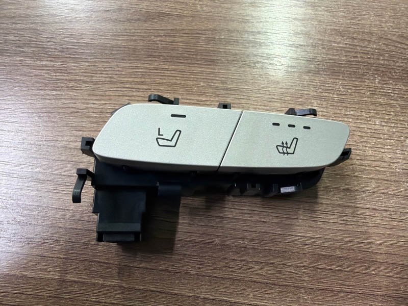 Кнопка обогрева сидений, 1000 рублей, Москва