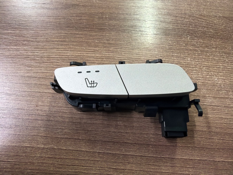 Кнопка обогрева сидений, 1000 рублей, Москва