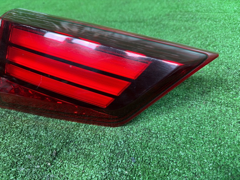 Фонарь в крышку багажника, 8000 рублей, Москва