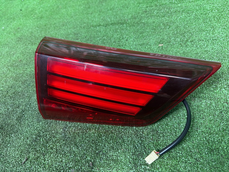 Фонарь в крышку багажника, 8000 рублей, Москва