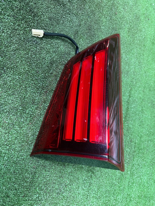 Фонарь в крышку багажника, 4000 рублей, Москва