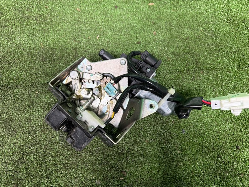 Замок багажника, 8000 рублей, Москва