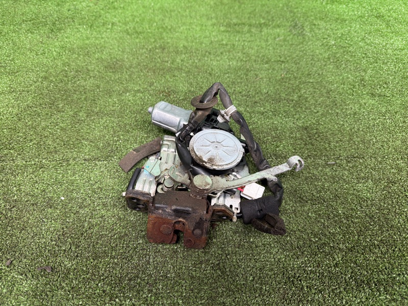 Замок двери багажника, 8000 рублей, Москва