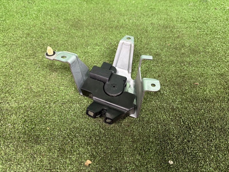 Замок стекла багажника, 2000 рублей, Москва