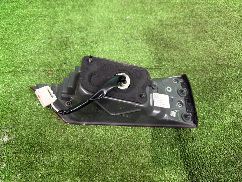 Фонарь в крышку багажника, 10000 рублей, Москва