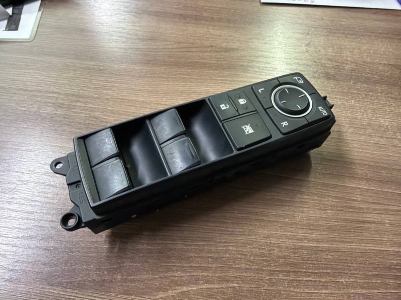 Блок управления стеклоподъемниками, 1000 рублей, Москва