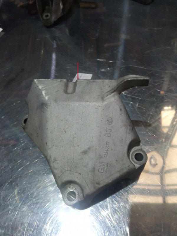 Кронштейн опоры двигателя, 700 рублей, Пуговичино