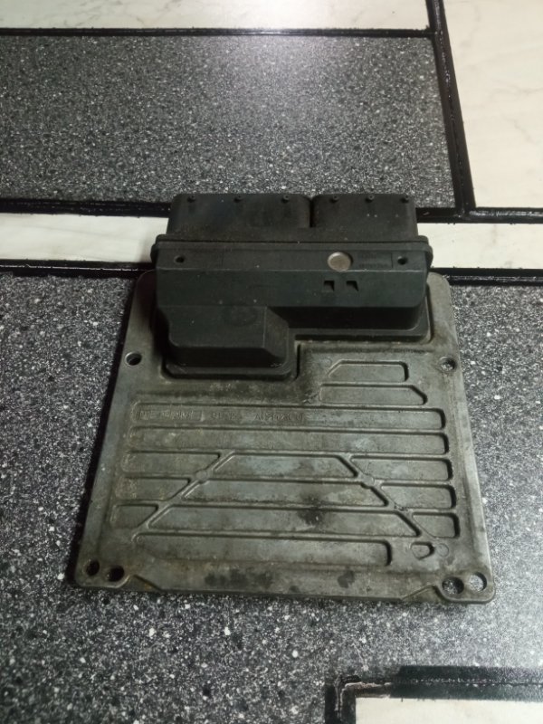 Блок управления двигателем, 2000 рублей, Пуговичино