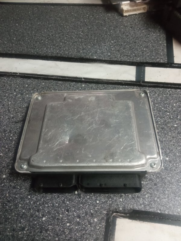 Блок управления двигателем, 2000 рублей, Пуговичино