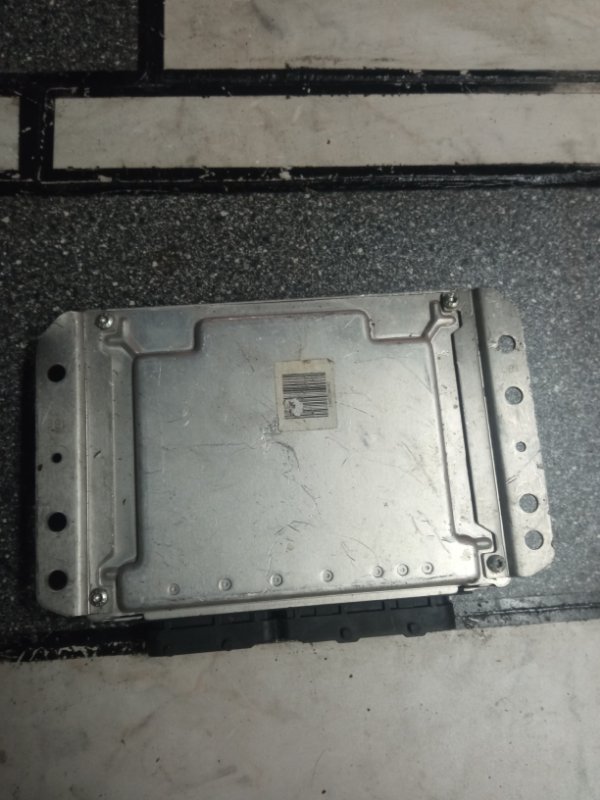 Блок управления двигателем, 2000 рублей, Пуговичино