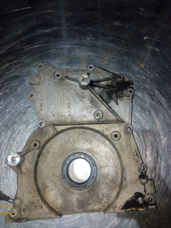 Крышка двигателя передняя, 2000 рублей, Пуговичино