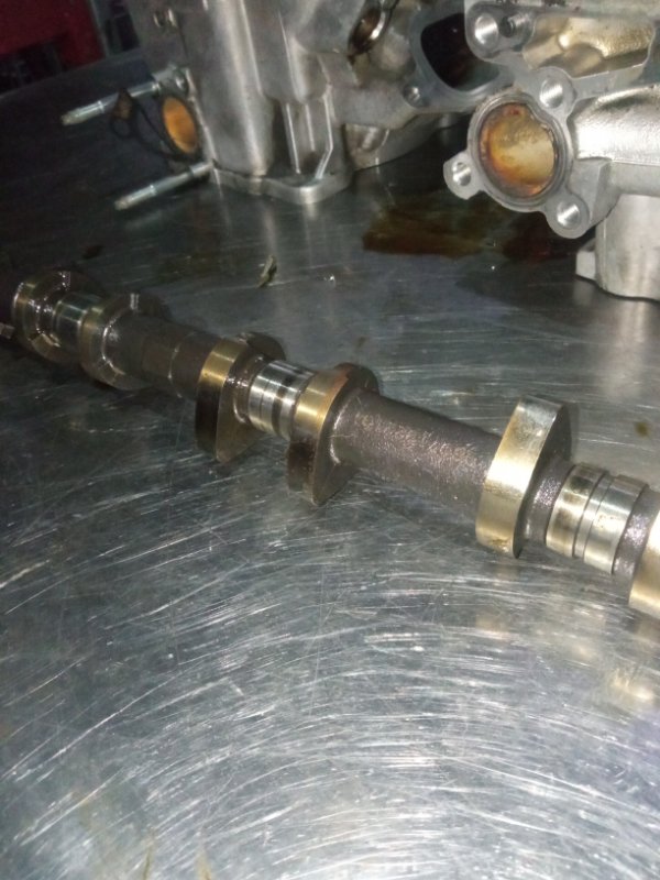 Распредвал правый впуск, 8000 рублей, Пуговичино