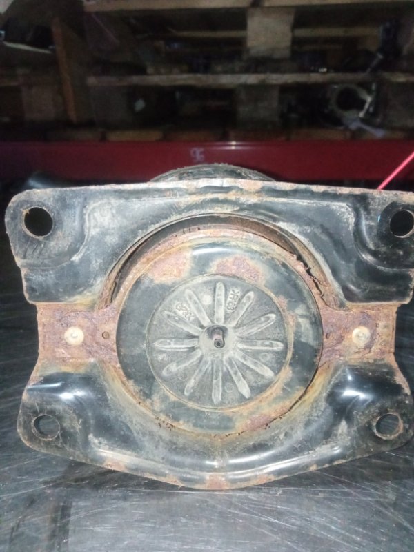 Подушка двигателя, 4000 рублей, Пуговичино