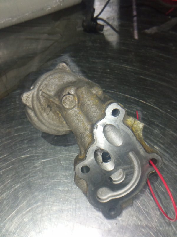 Кронштейн масляного фильтра, 2000 рублей, Пуговичино