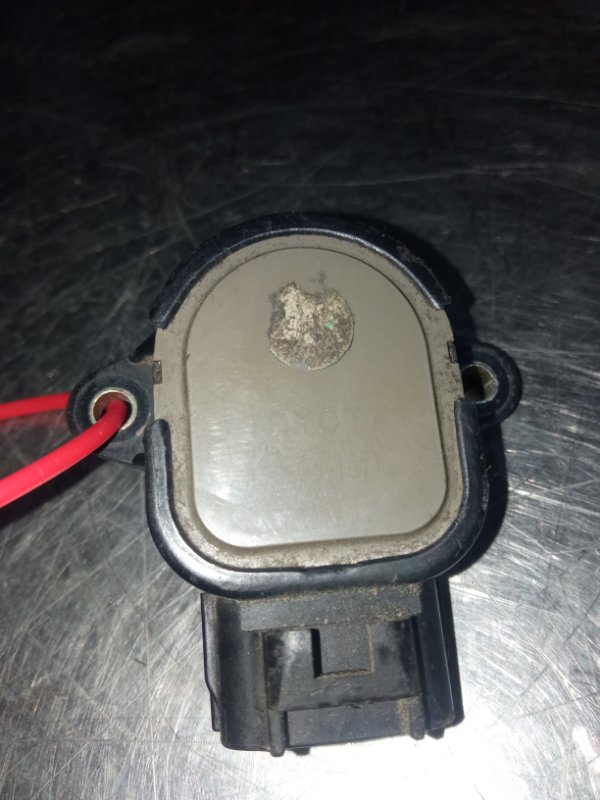 Датчик положения дроссельной заслонки, 1000 рублей, Пуговичино