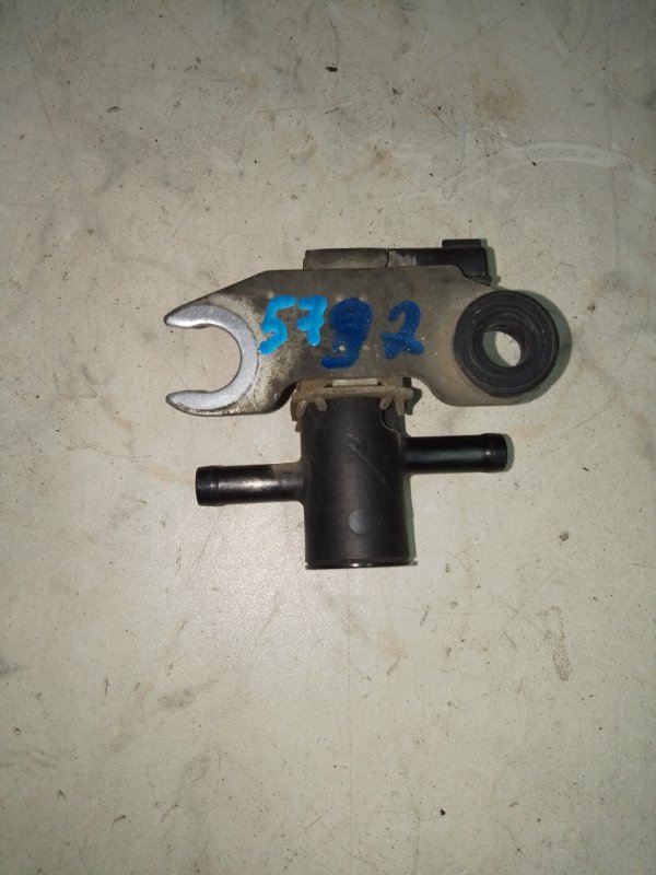 Клапан вакуумный, 500 рублей, Пуговичино