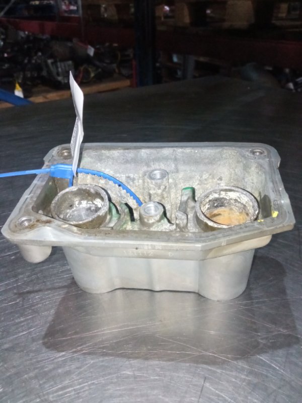 ВСТАВКА В ГНЕЗДО СВЕЧИ, 2000 рублей, Пуговичино