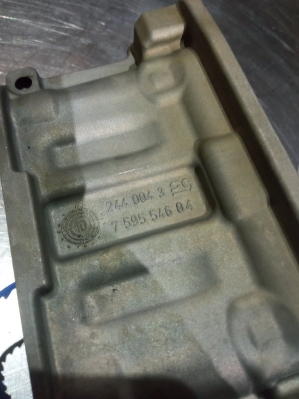 ВСТАВКА В ГНЕЗДО СВЕЧИ, 2000 рублей, Пуговичино