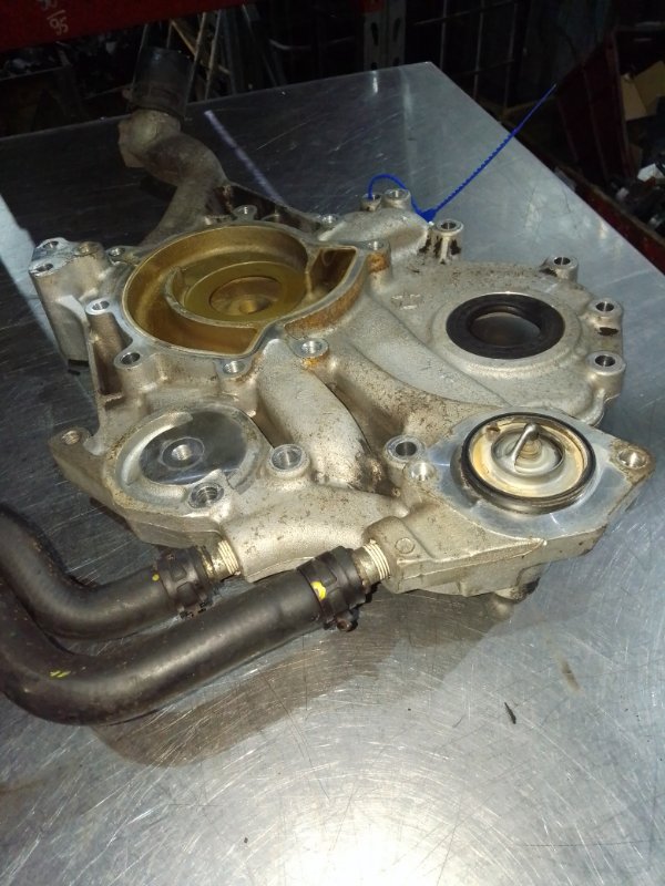 Крышка двигателя передняя, 3500 рублей, Пуговичино