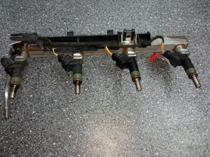 Топливная рейка с форсунками, 1500 рублей, Пуговичино