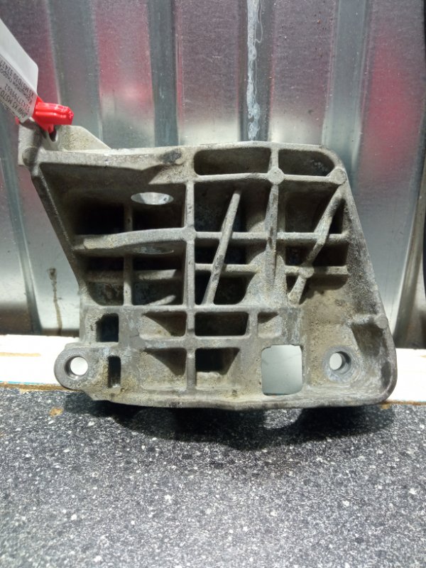 Кронштейн гидроусилителя руля, 1000 рублей, Пуговичино