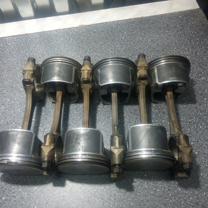 Поршень с шатуном, 3500 рублей, Пуговичино