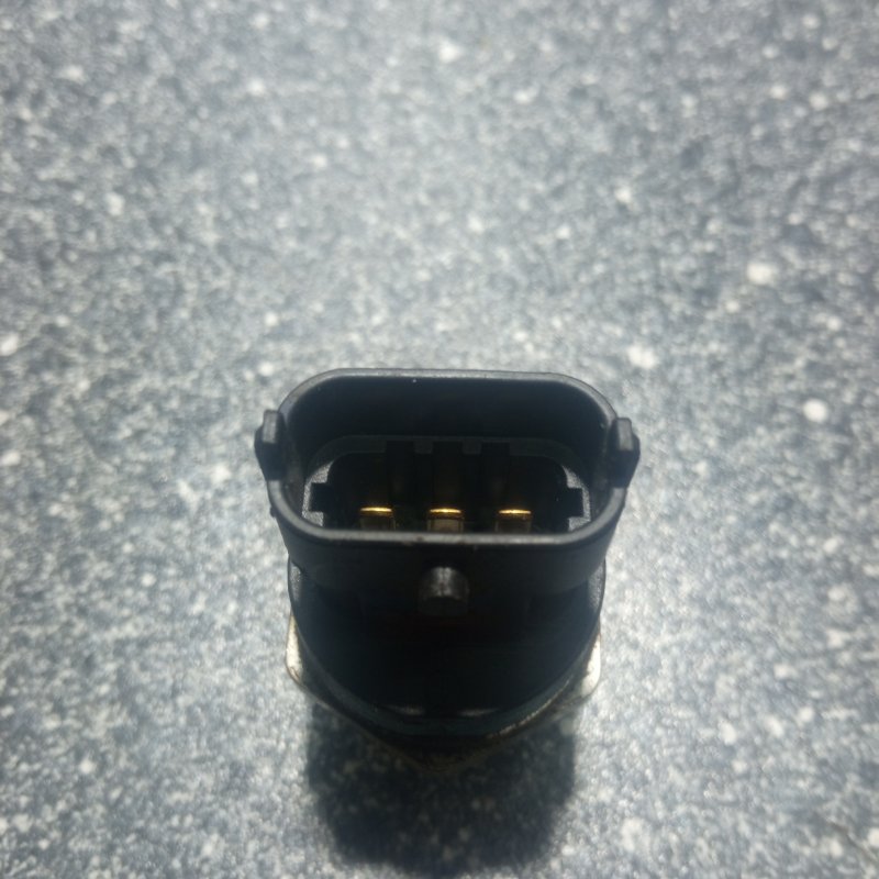 Датчик давления топлива, 3000 рублей, Пуговичино