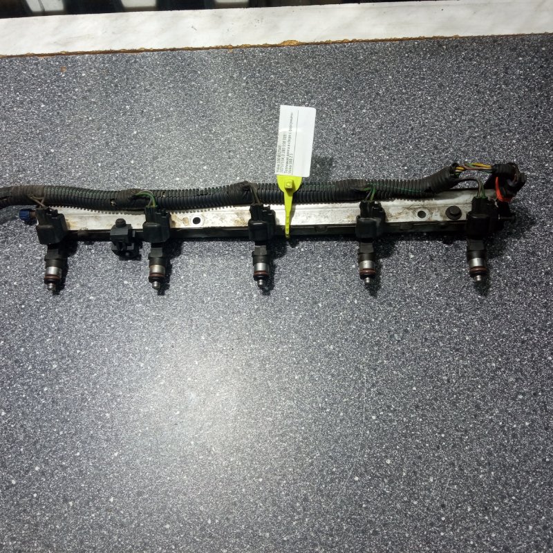 Топливная рампа с форсунками, 3000 рублей, Пуговичино