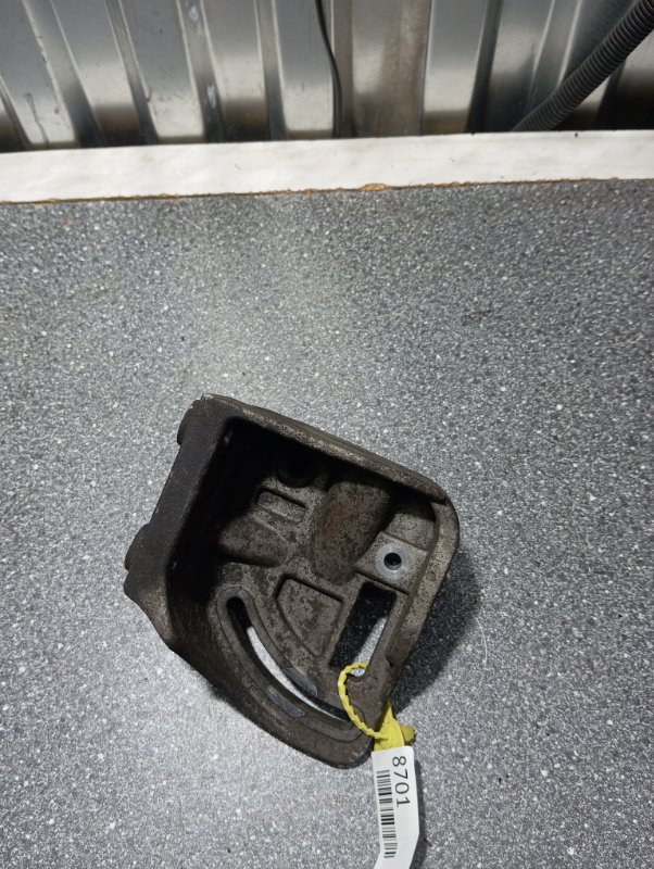 Кронштейн гидроусилителя руля, 1000 рублей, Пуговичино