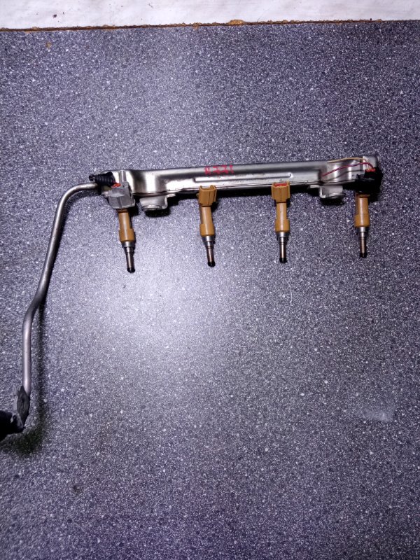 Топливная рампа с форсунками, 5000 рублей, Пуговичино