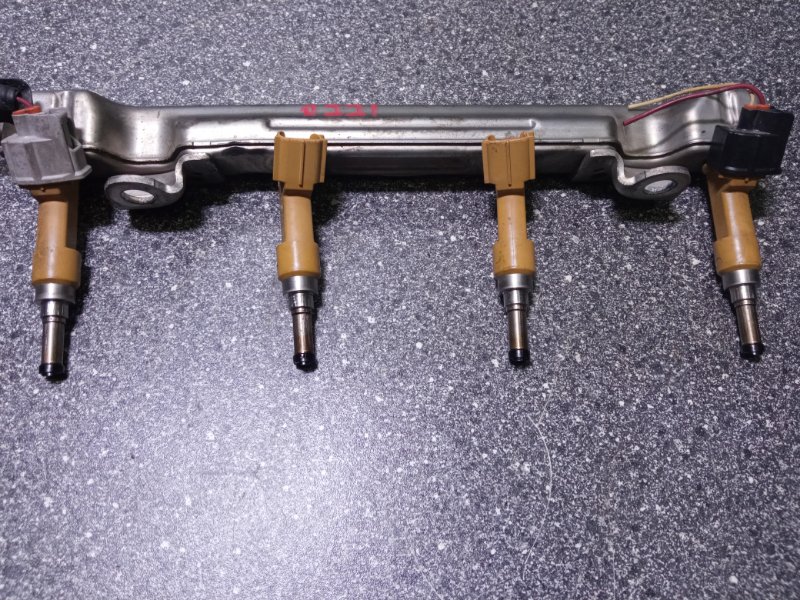 Топливная рампа с форсунками, 5000 рублей, Пуговичино