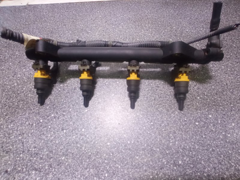 Топливная рампа с форсунками, 2500 рублей, Пуговичино