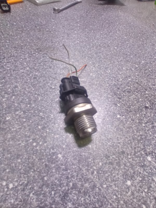 Датчик давления топлива, 5000 рублей, Пуговичино