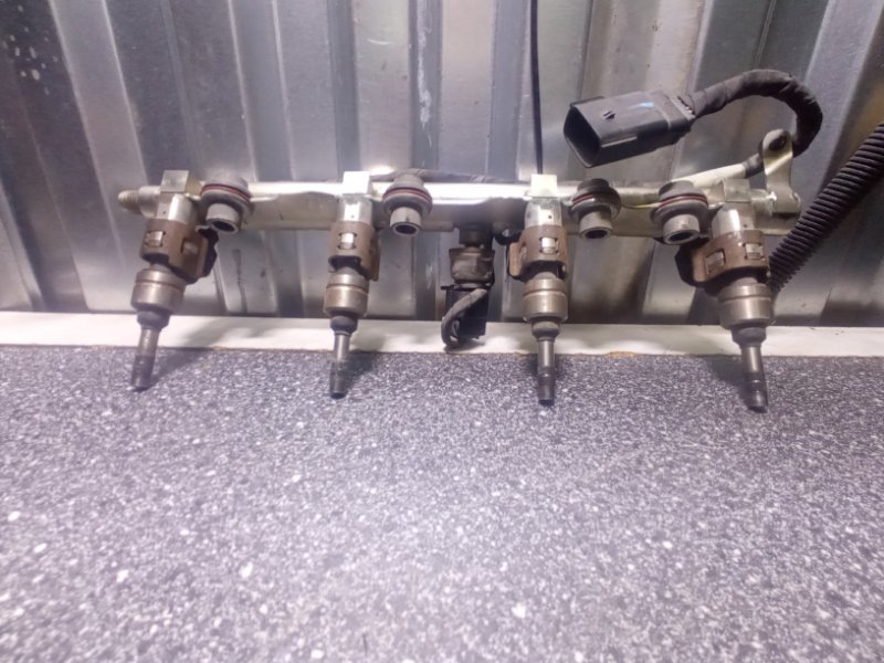 топливная рампа в сборе, 9500 рублей, Пуговичино